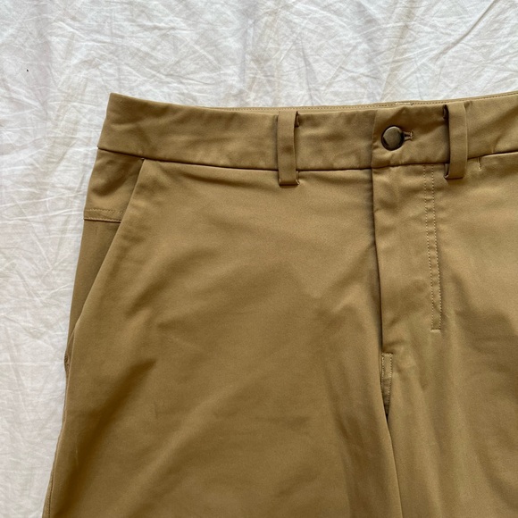 Tan Lululemon shorts Men’s 34 - Picture 2 of 5
